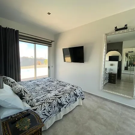 Mx Volcan Villa Lajares