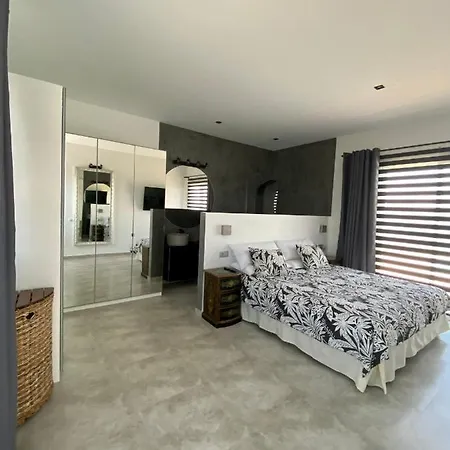 Mx Volcan וילה לאחארס